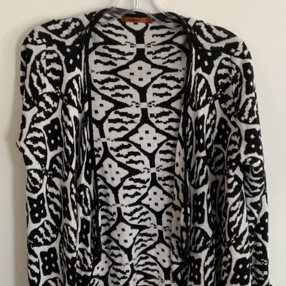 Belldini Black and White Geometric Cardigan Sweater - Picture 1 of 3
